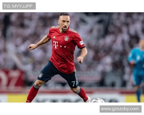 足球球队最强球星分析：他如何带领球队夺冠并成就历史伟业